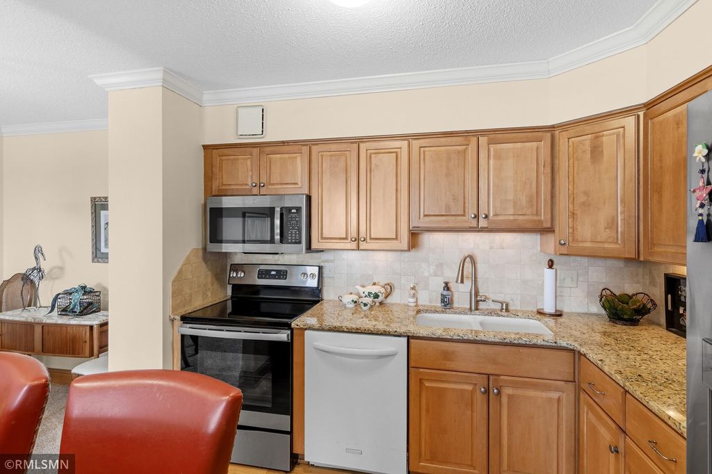 Photo of 7600 Golden Valley Road #409, Golden Valley, MN 55427 (MLS # 7040244)