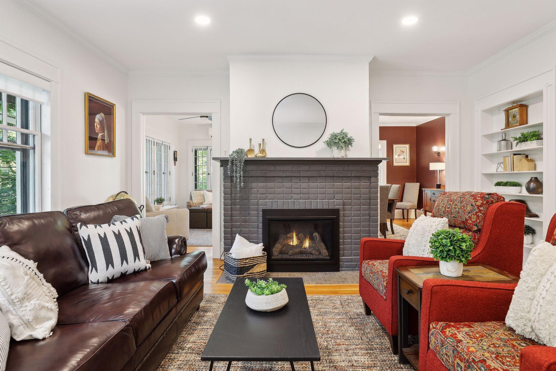 854 Linwood Avenue 201