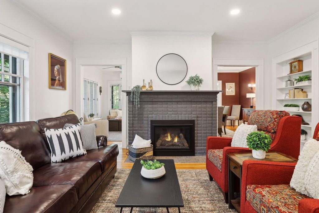 Photo of 854 Linwood Avenue #201, Saint Paul, MN 55105 (MLS # 7058596)