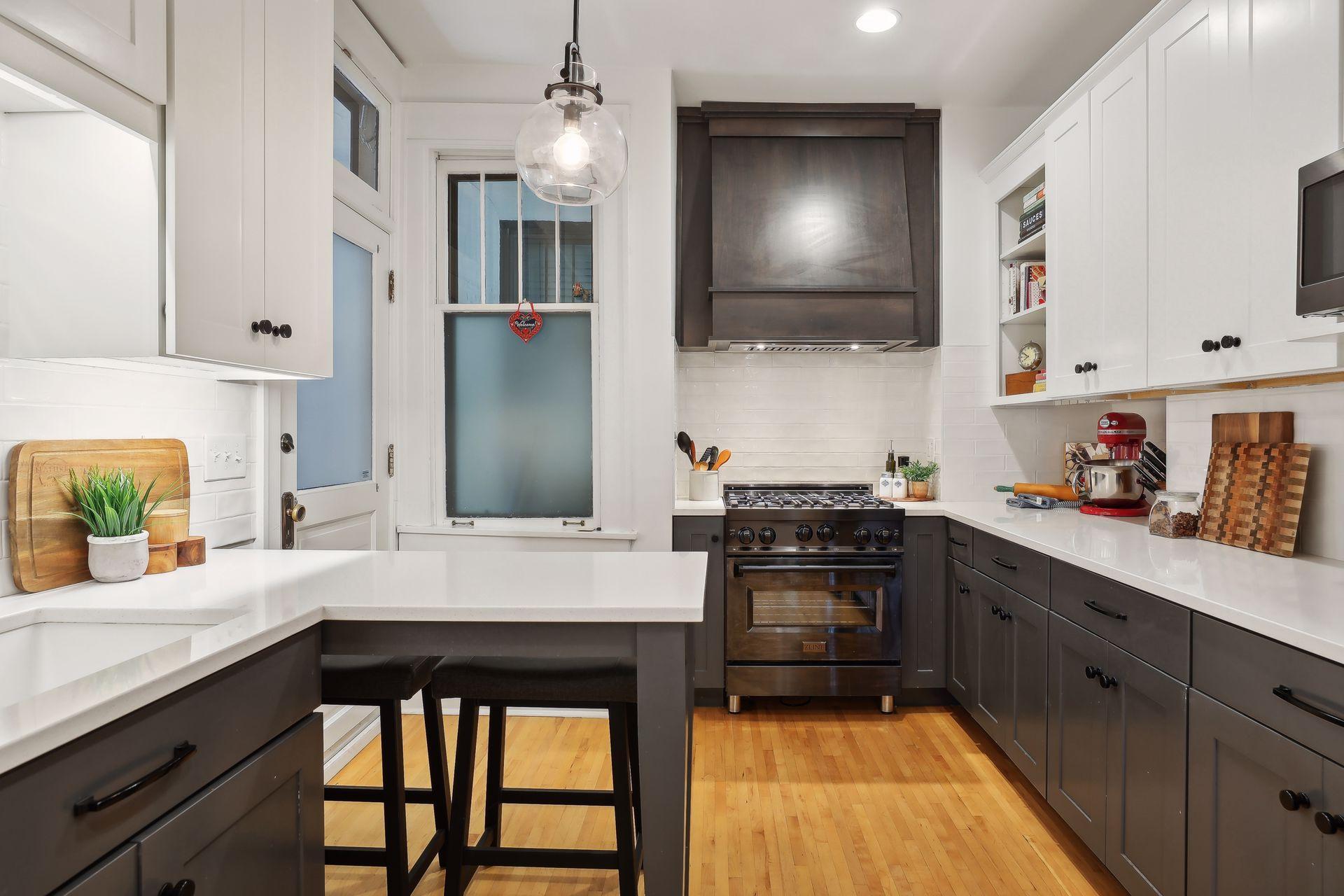 854 Linwood Avenue 201