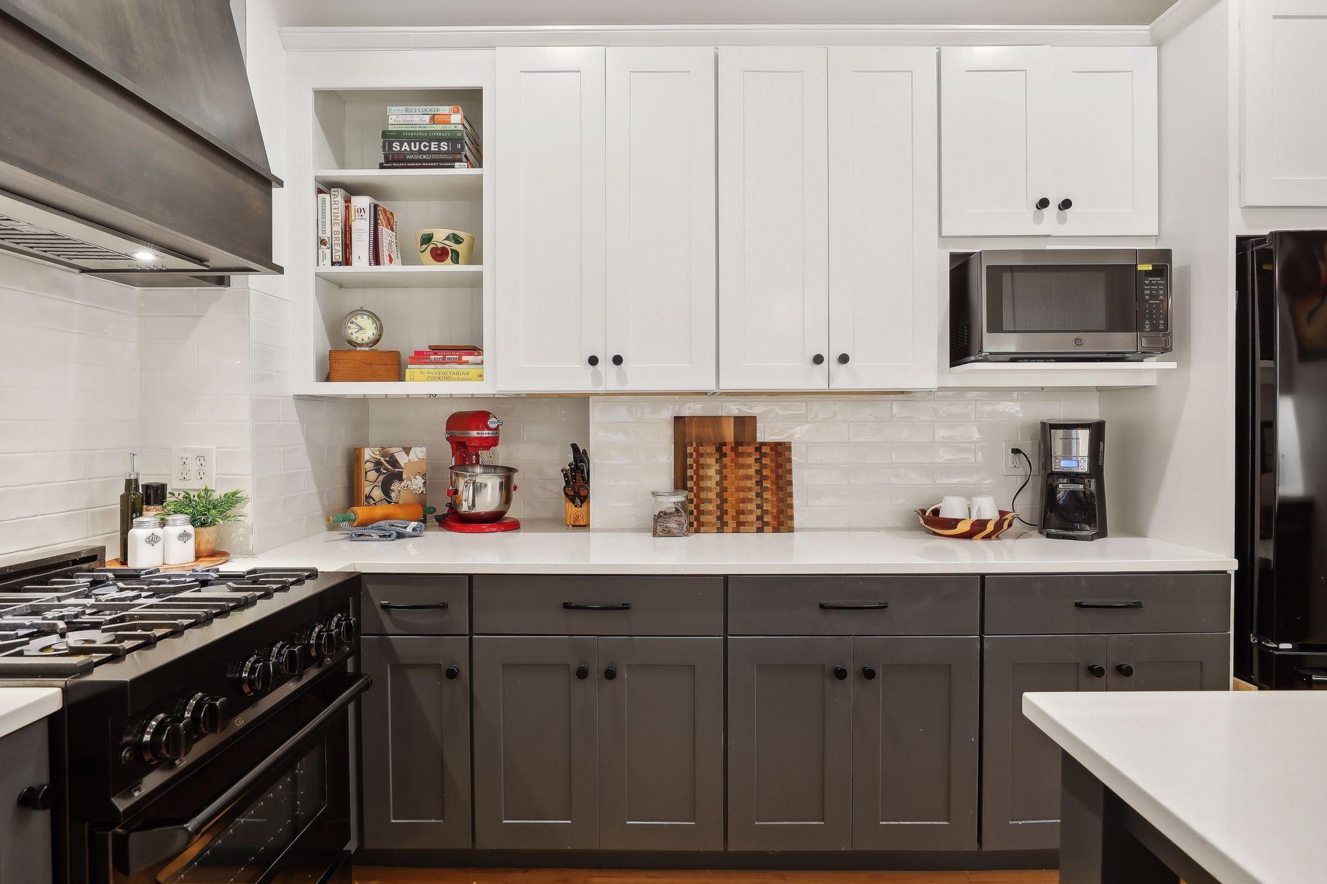 854 Linwood Avenue 201