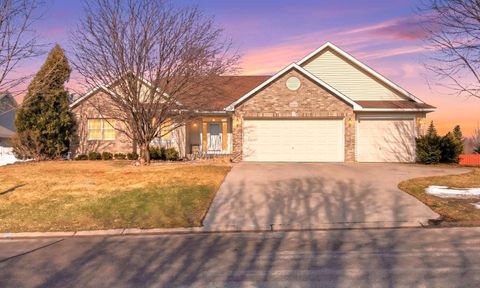 Photo of 20607 Jupiter Path, Lakeville, MN 55044 (MLS # 6823194)