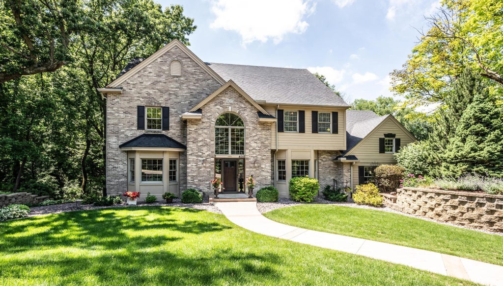 Photo of 4015 Hosford Hills Road, Eagan, MN 55123 (MLS # 7128452)