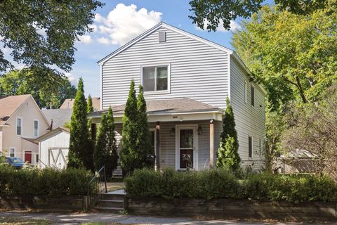 Photo of 2410 Quincy Street NE, Minneapolis, MN 55418 (MLS # 6803208)