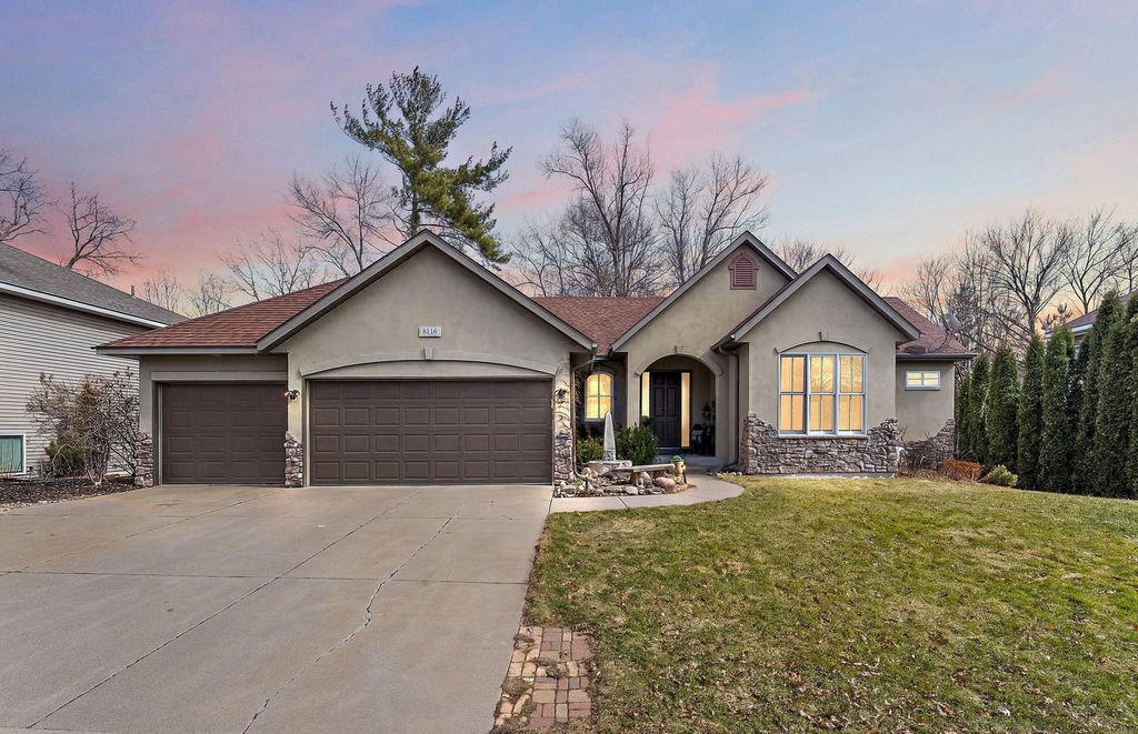 Photo of 8116 Clifford Circle, Inver Grove Heights, MN 55076 (MLS # 7036749)