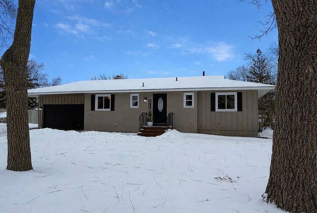 Photo of 6965 Upper 164th Street W, Rosemount, MN 55068 (MLS # 7011165)