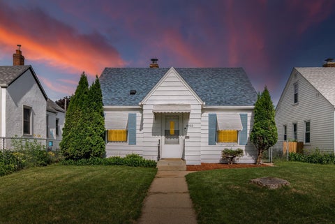 Photo of 4822 Emerson Avenue N, Minneapolis, MN 55430 (MLS # 7072805)