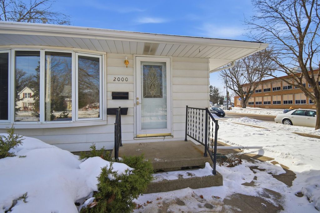 Photo of 2000 E Oakland Avenue, Austin, MN 55912 (MLS # 7002459)
