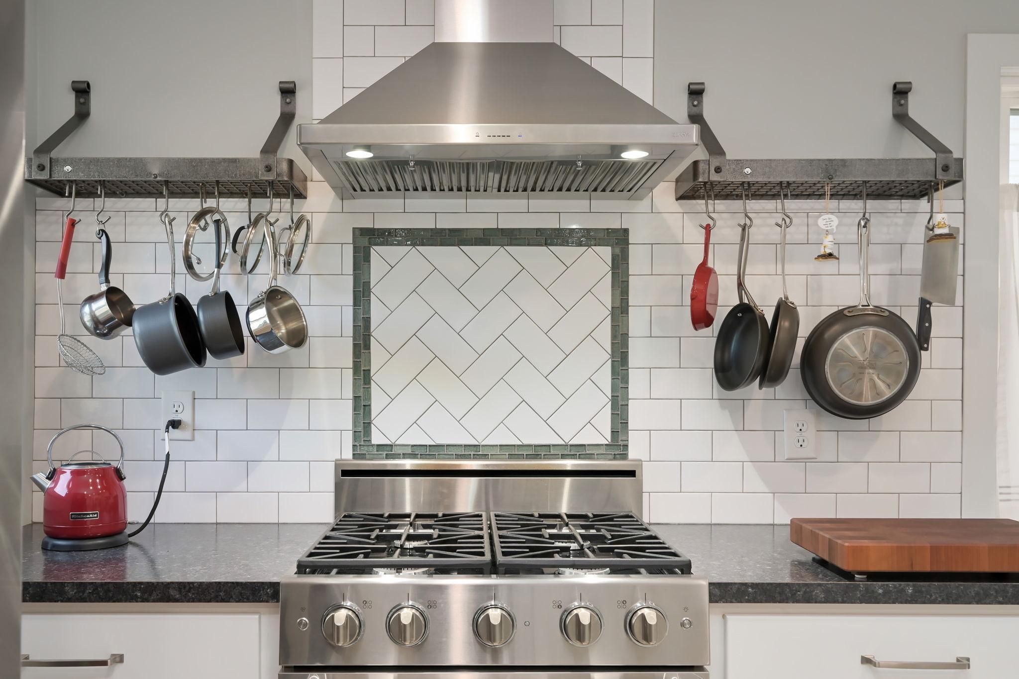 1764 Minnehaha Avenue W