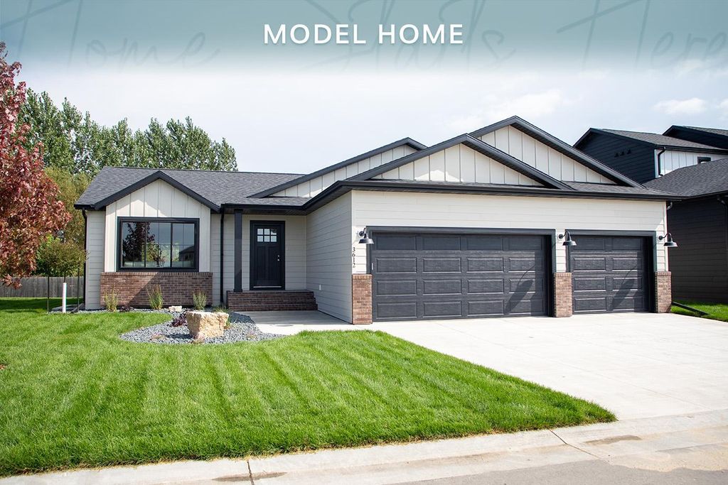 Photo of 3612 Decorah Way S, Fargo, ND 58104 (MLS # 7076675)