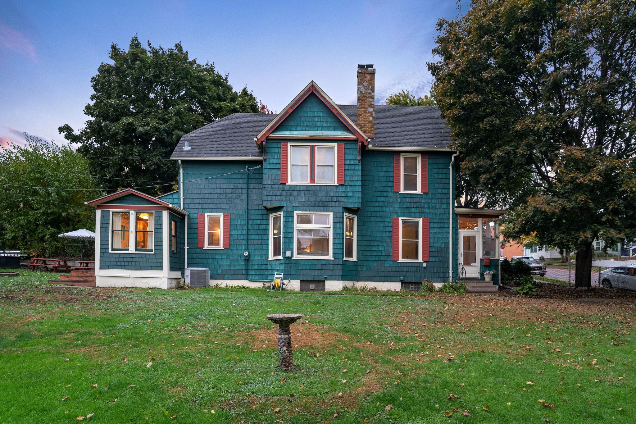 1146 Central Avenue W