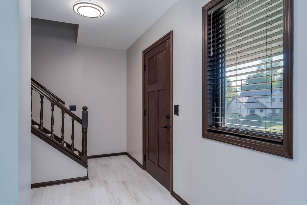 Photo of 116 Piccadilly Avenue, Mankato, MN 56001 (MLS # 7144434)