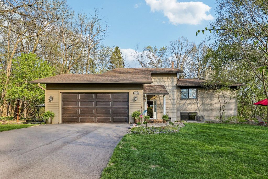 Photo of 10905 34th Avenue N, Plymouth, MN 55441 (MLS # 7064608)