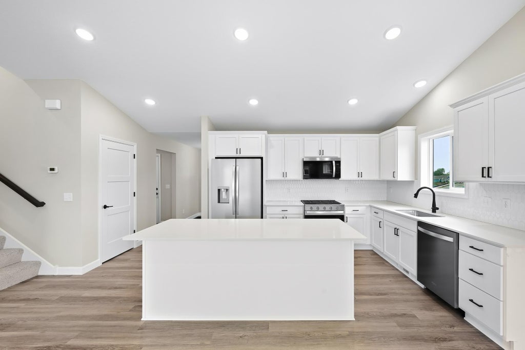 Photo of 810 Walnut Court, Hanover, MN 55341 (MLS # 7156927)