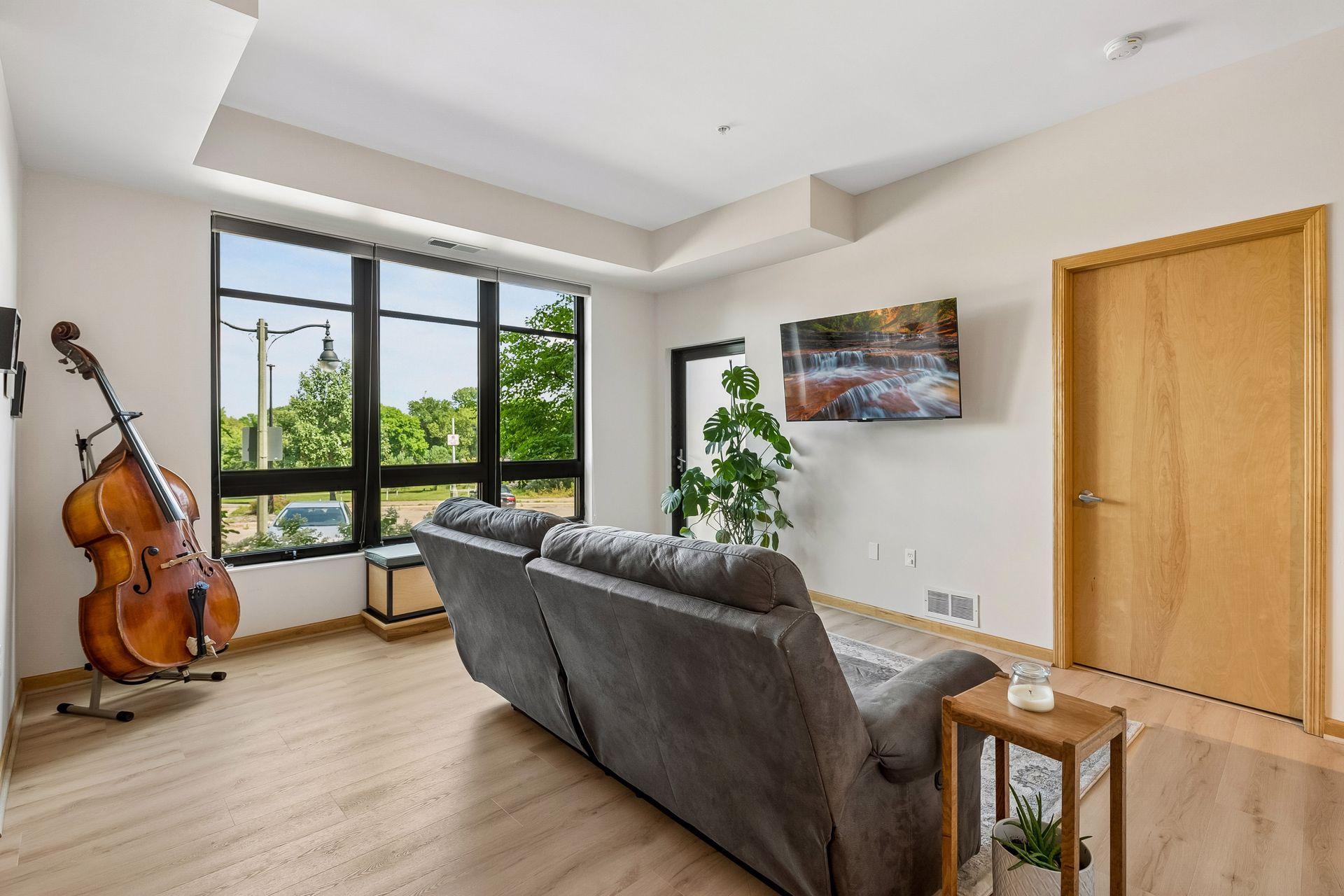 3707 Grand Way 102