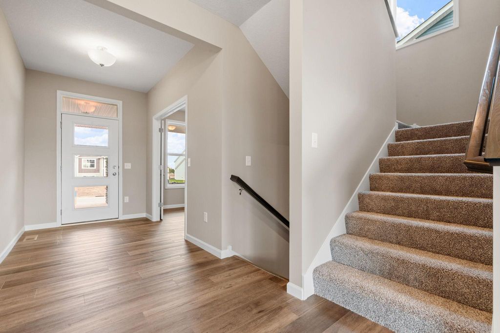 Photo of 908 Pine Vale Avenue, Somerset, WI 54025 (MLS # 7011910)