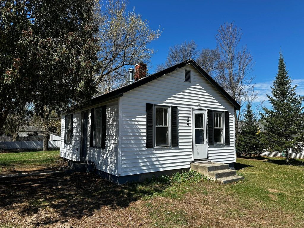 Photo of 206 SW 7th Street, Brainerd, MN 56401 (MLS # 7061863)