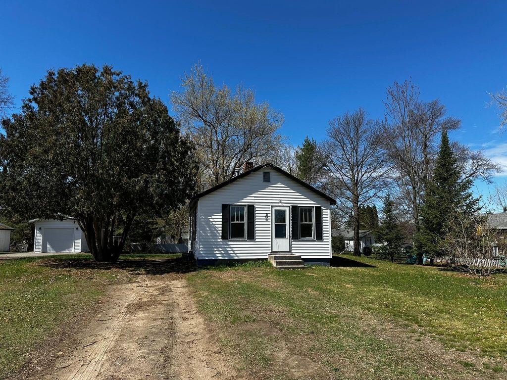 Photo of 206 SW 7th Street, Brainerd, MN 56401 (MLS # 7061863)