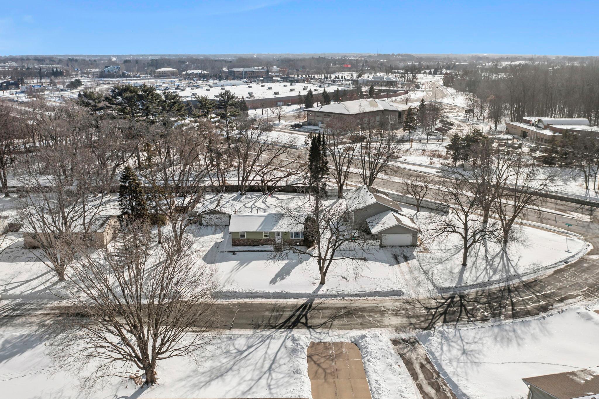 3634 Arcade Street N