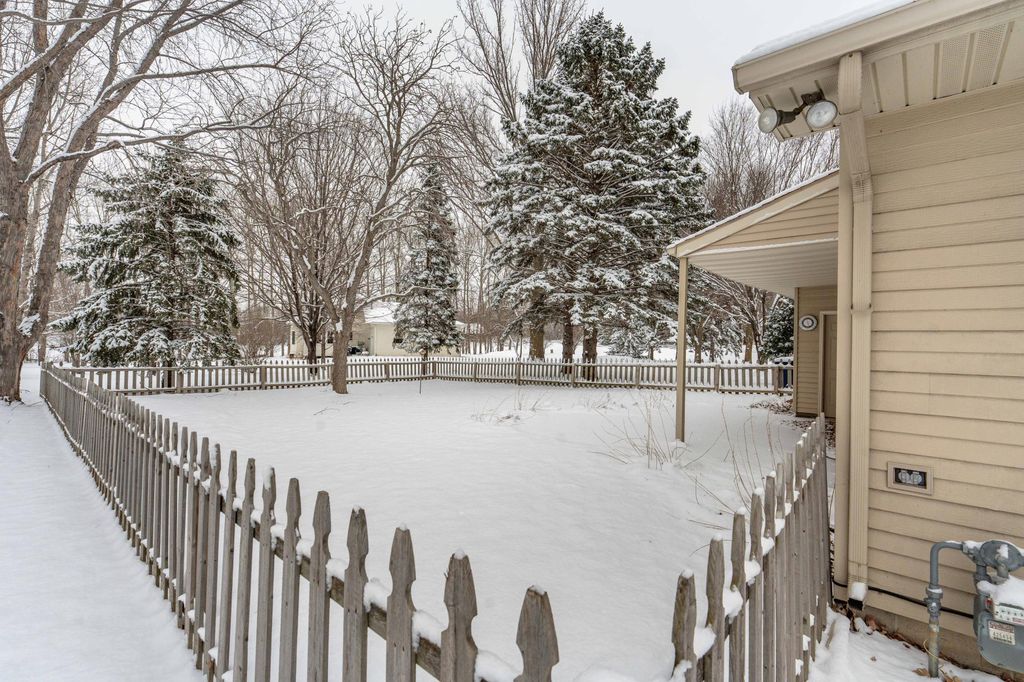 Photo of 517 N Woodland Drive, Fergus Falls, MN 56537 (MLS # 7034258)