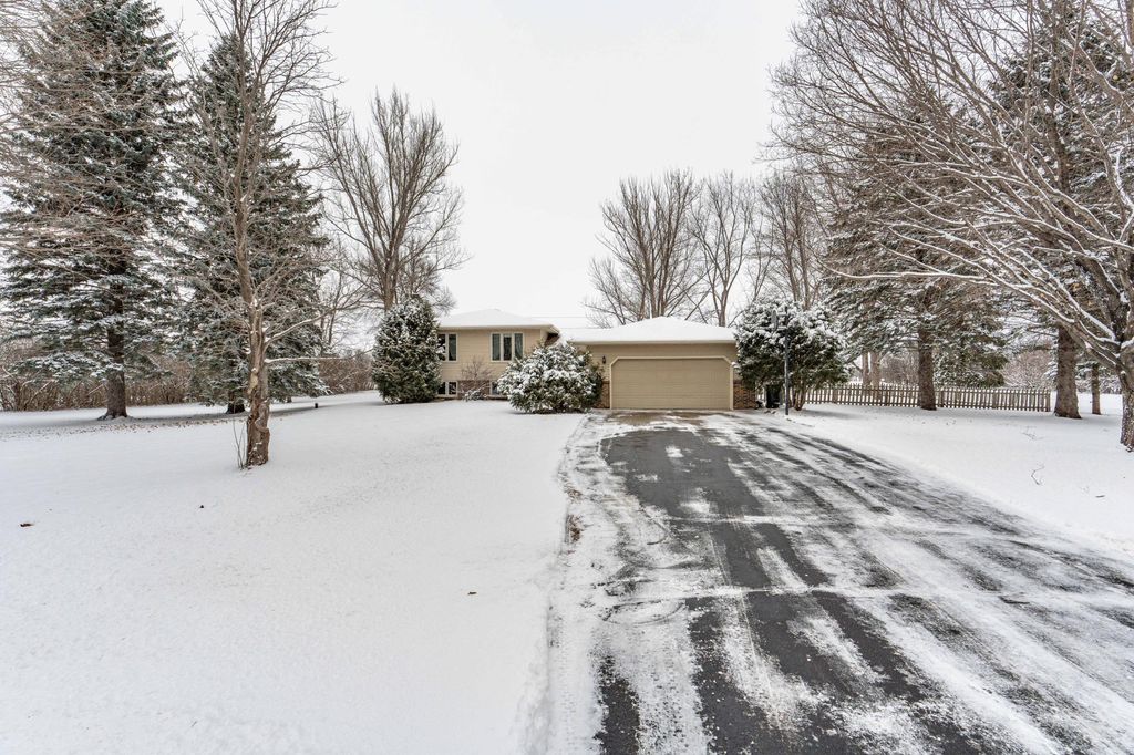 Photo of 517 N Woodland Drive, Fergus Falls, MN 56537 (MLS # 7034258)