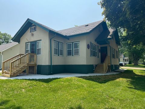Photo of 1315 Clark Street W, Albert Lea, MN 56007 (MLS # 6732564)