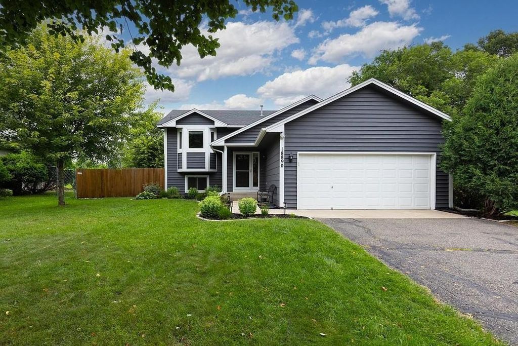 Photo of 18890 Barrington Drive, Eden Prairie, MN 55346 (MLS # 6822520)