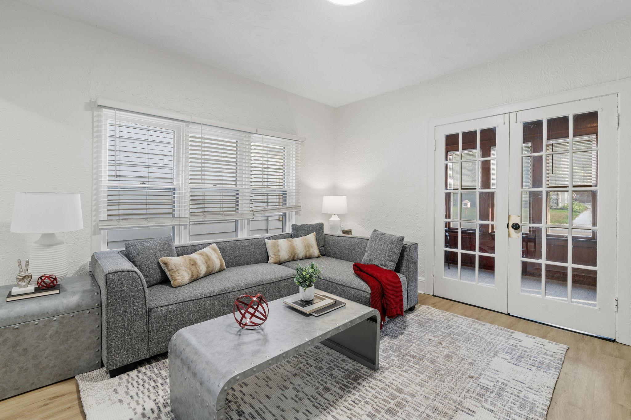 1367 Minnehaha Avenue E