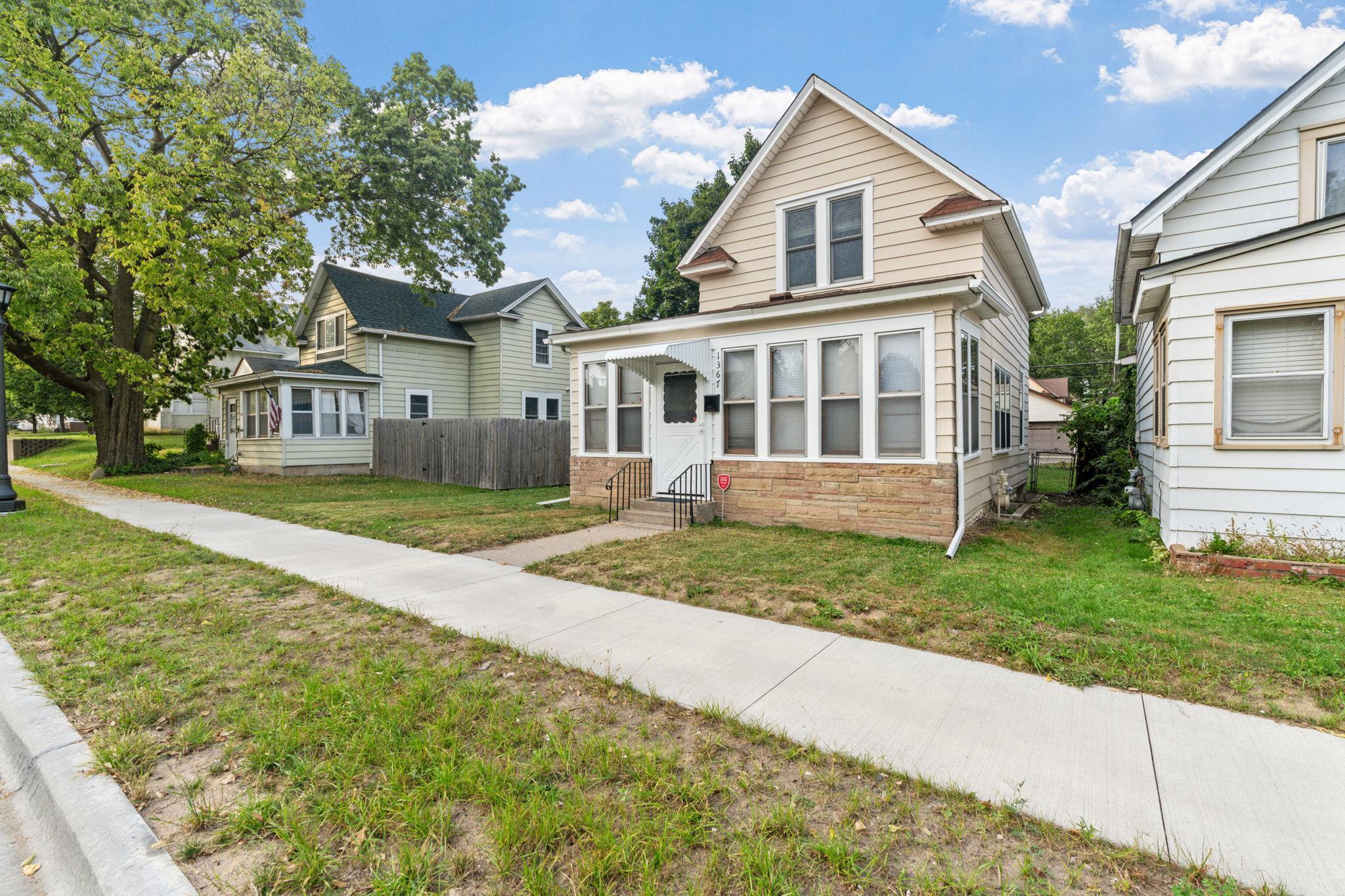 1367 Minnehaha Avenue E