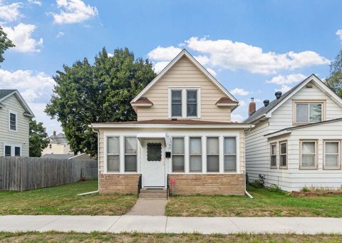 1367 Minnehaha Avenue E Saint Paul MN 55106