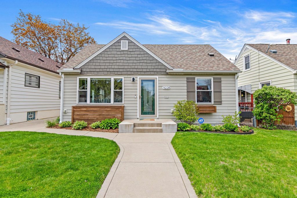 Photo of 5228 47th Avenue S, Minneapolis, MN 55417 (MLS # 7071893)