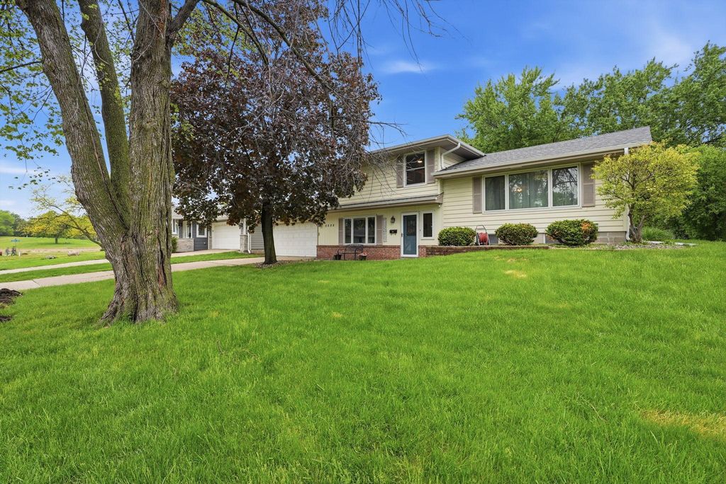 Photo of 8608 33rd Avenue N, New Hope, MN 55427 (MLS # 7078739)