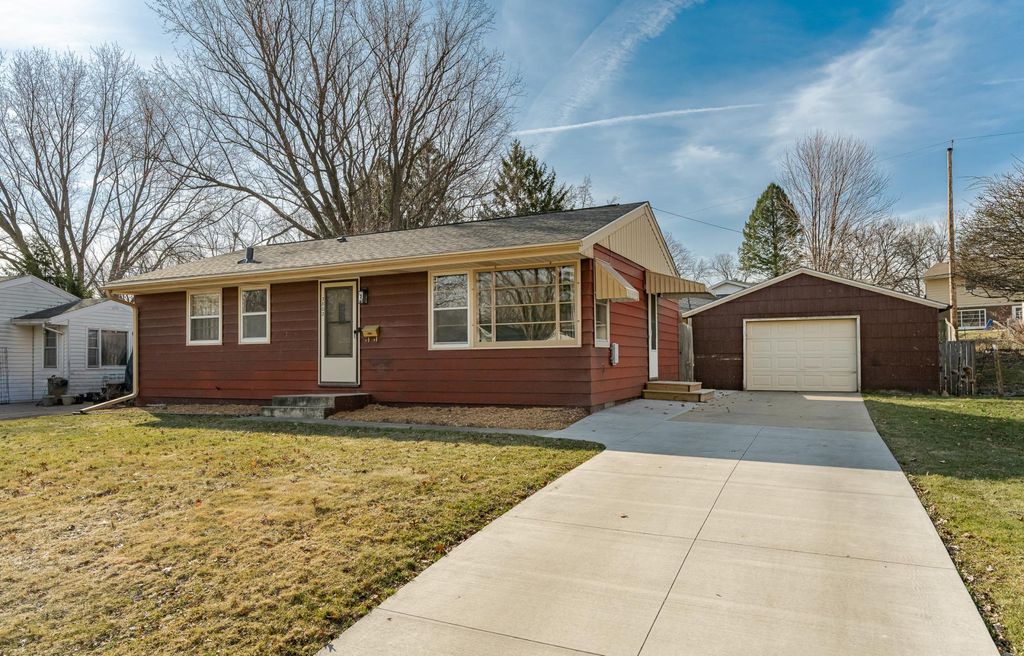Photo of 3802 5th Street NW, Rochester, MN 55901 (MLS # 7047512)