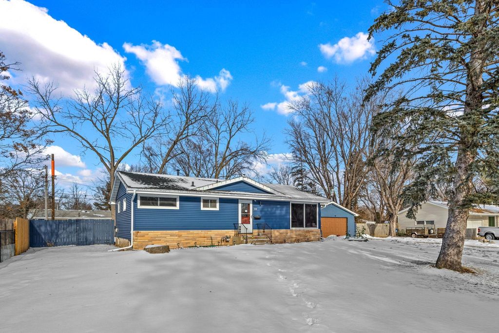 Photo of 7608 64th Avenue N, Brooklyn Park, MN 55428 (MLS # 7010734)