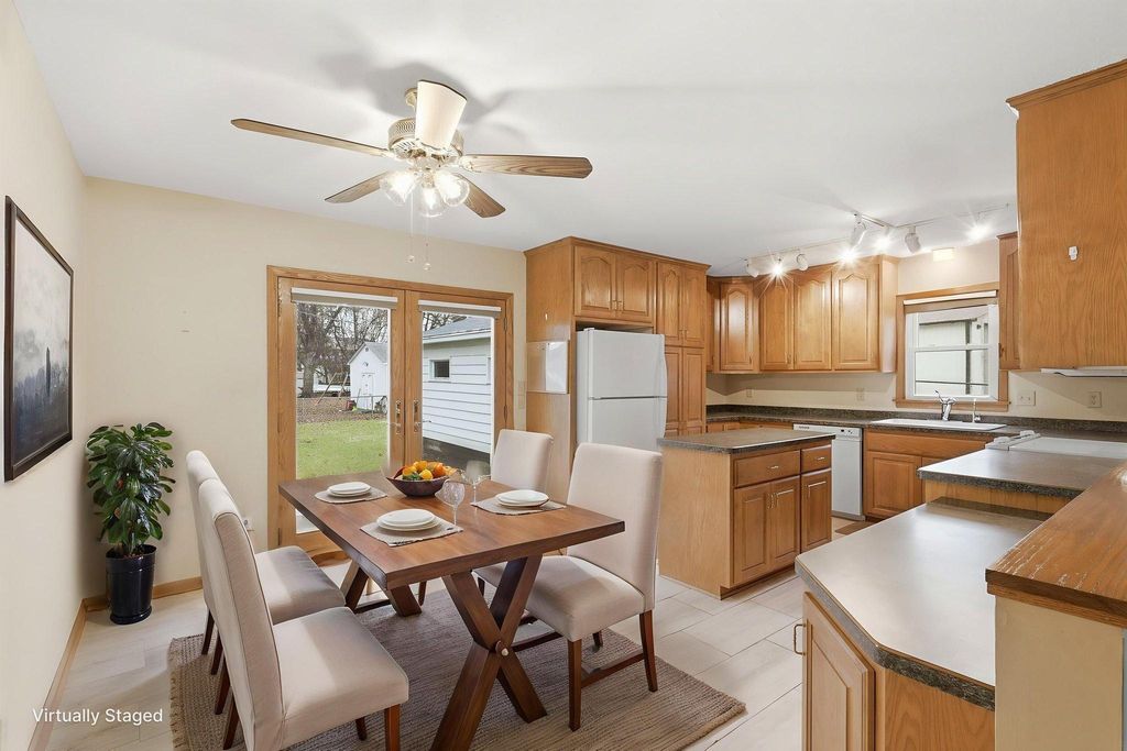 Photo of 5221 Sumter Avenue N, New Hope, MN 55428 (MLS # 7041077)