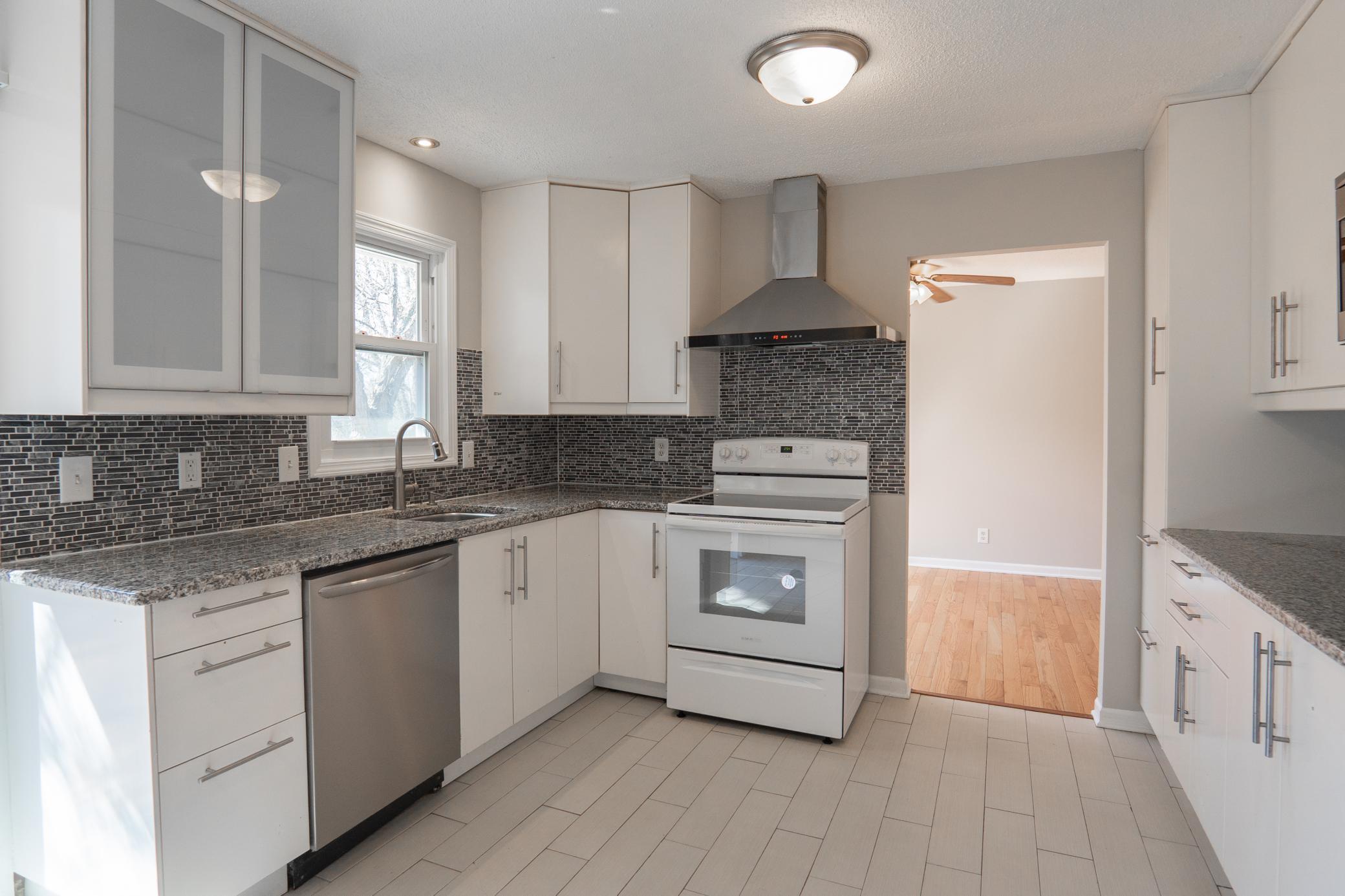 13100 Thomas Avenue S