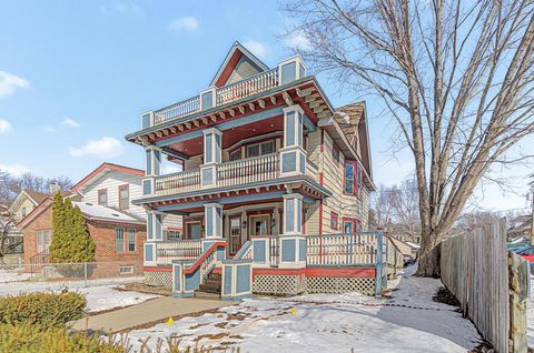 1363 Grand Ave Saint Paul MN 55105