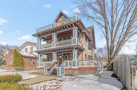 1363 Grand Ave Saint Paul MN 55105