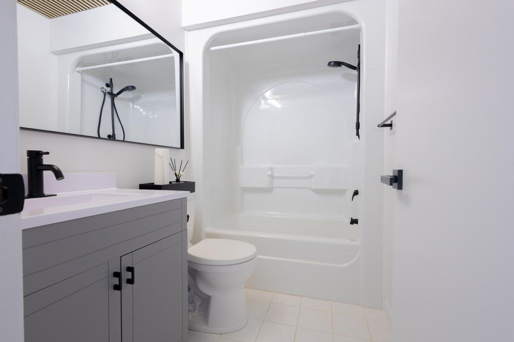 Photo of 419 County Road C W, Roseville, MN 55113 (MLS # 7036833)