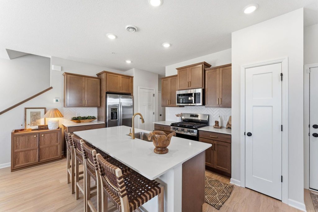 Photo of 1027 130th Court E, Rosemount, MN 55068 (MLS # 7062219)