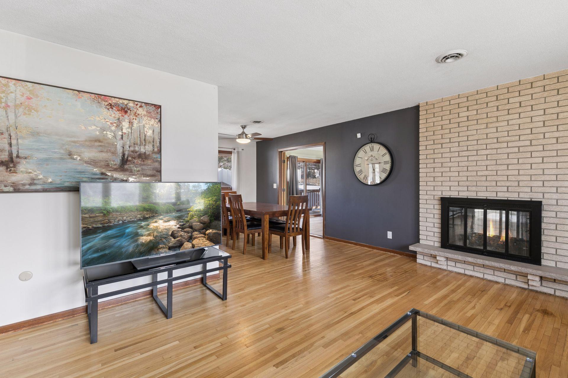 11205 River Hills Drive