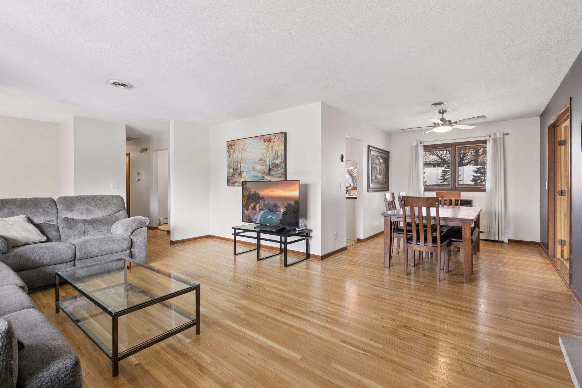 11205 River Hills Drive