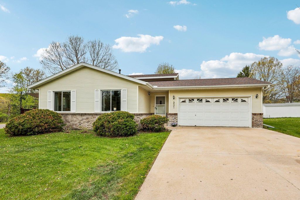 Photo of 931 Chestnut Street, Taylors Falls, MN 55084 (MLS # 7063542)
