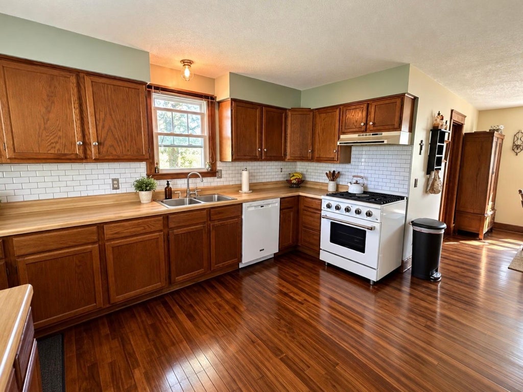 Photo of 5874 180th Street, Little Falls, MN 56345 (MLS # 7142872)
