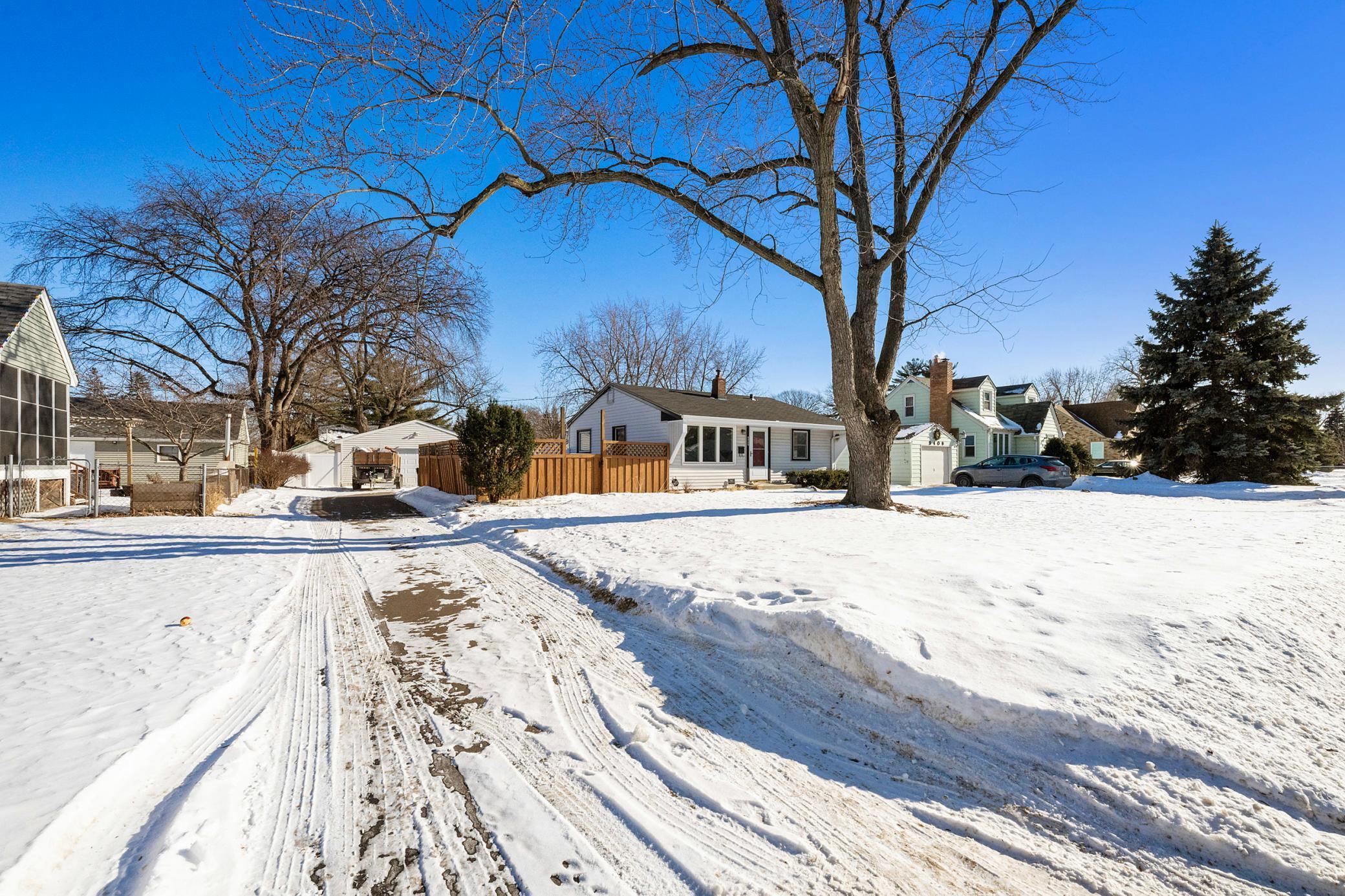 8405 Wentworth Avenue S