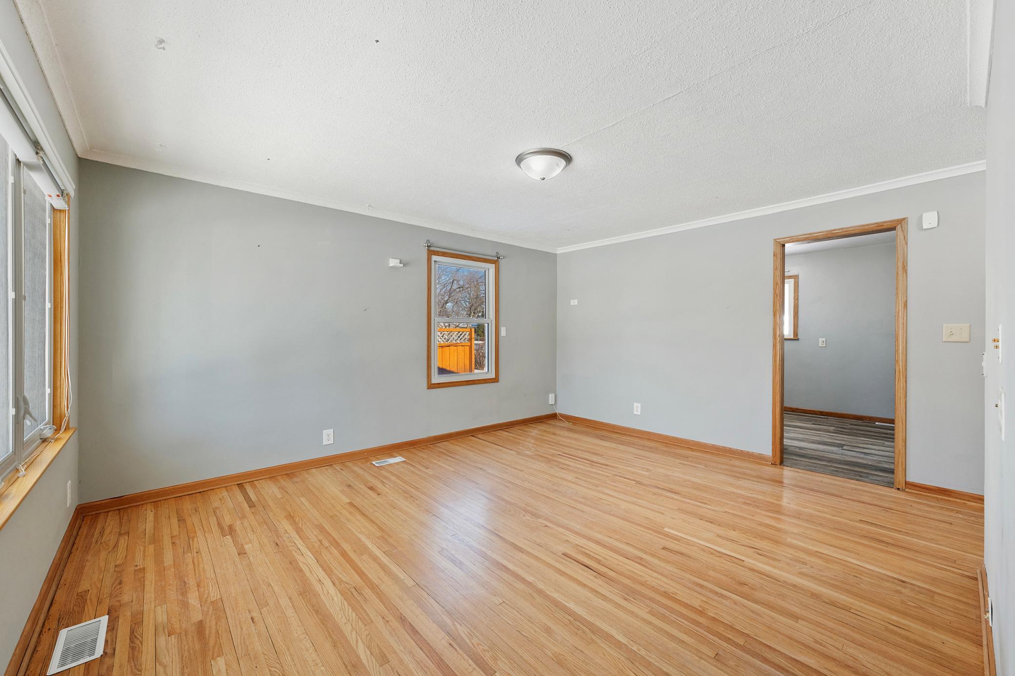 8405 Wentworth Avenue S