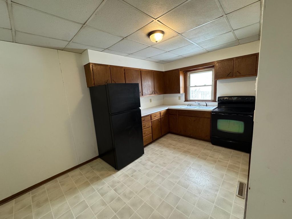 Photo of 331 E Vine Street, Owatonna, MN 55060 (MLS # 7048374)