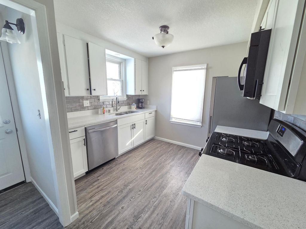 Photo of 6508 47th Avenue N, Crystal, MN 55428 (MLS # 7015100)