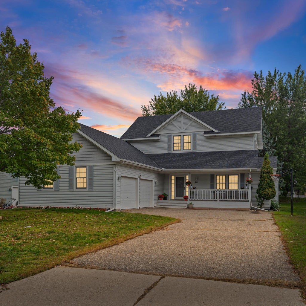 Photo of 611 Bellvue Lane, Brooklyn Center, MN 55430 (MLS # 7149289)