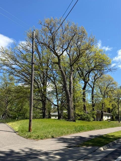 900 Lindbergh Drive S